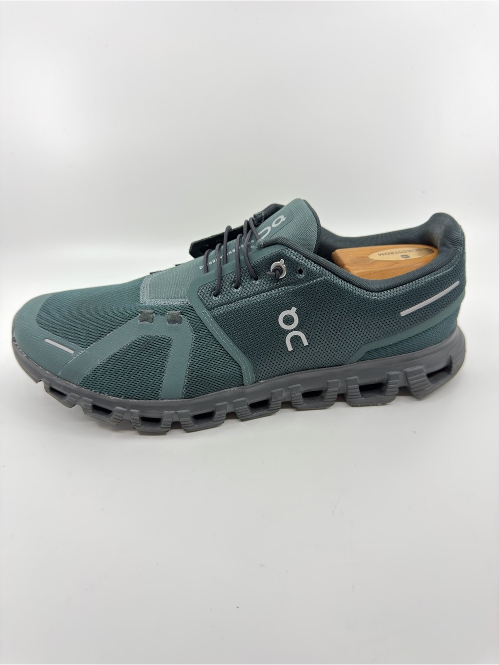 On Cloud 6 sneakers in the olive and evergreen colorway, on running SZ 11 Men’s - Picture 5 of 9